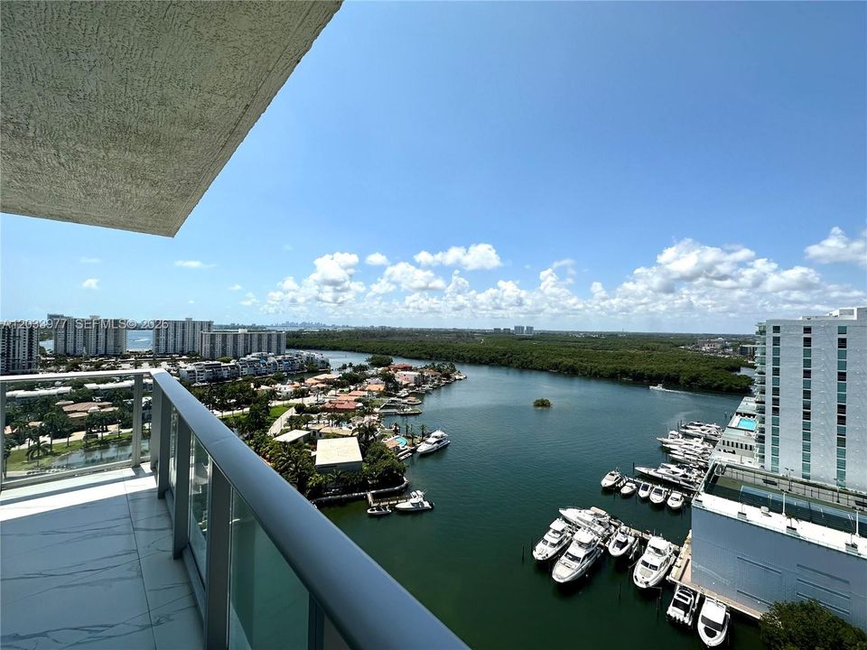 For Sale: $2,100,000 (3 beds, 3 baths, 1892 Square Feet)