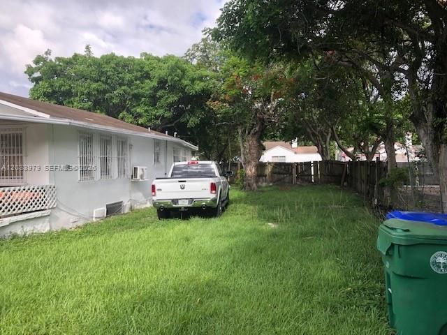 For Sale: $409,000 (3 beds, 1 baths, 1020 Square Feet)