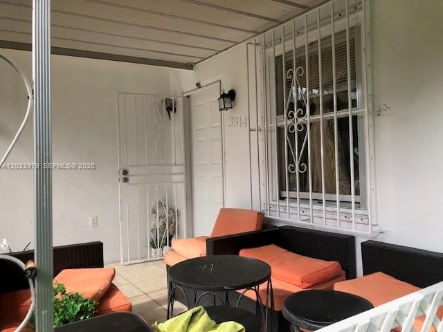 For Sale: $409,000 (3 beds, 1 baths, 1020 Square Feet)