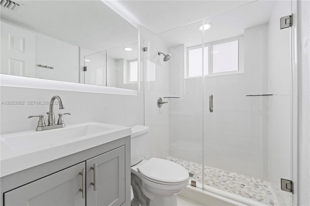 В аренду: $7,695 (4 спален, 3 ванн, 2239 Квадратных фут)