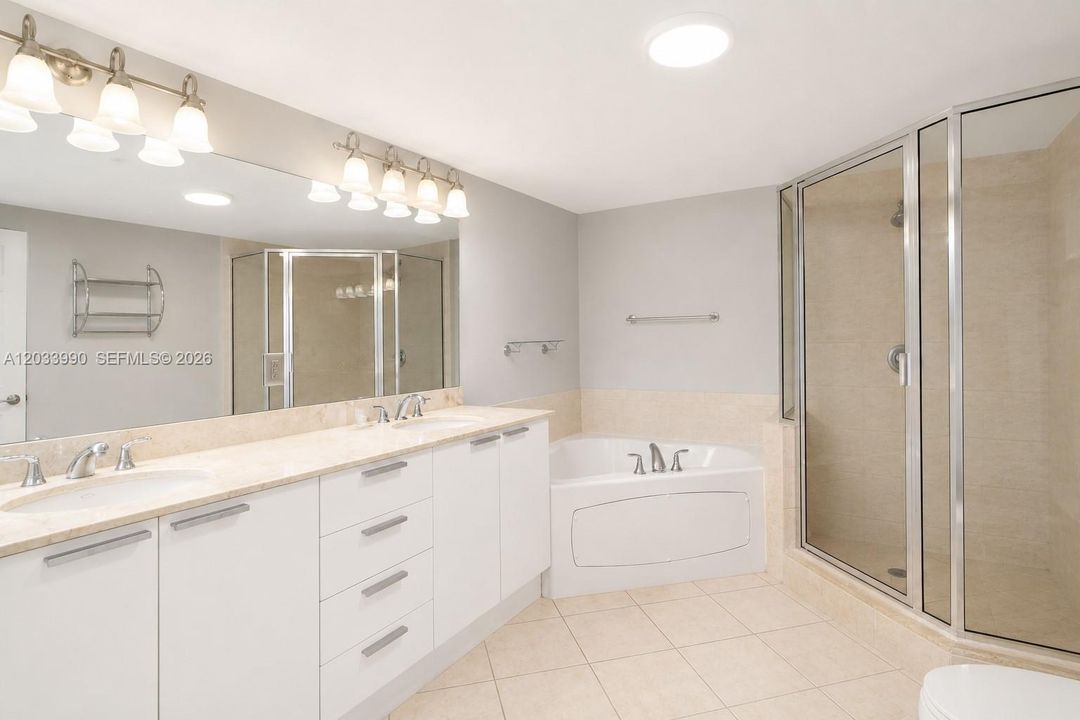 For Sale: $1,150,000 (2 beds, 2 baths, 1637 Square Feet)