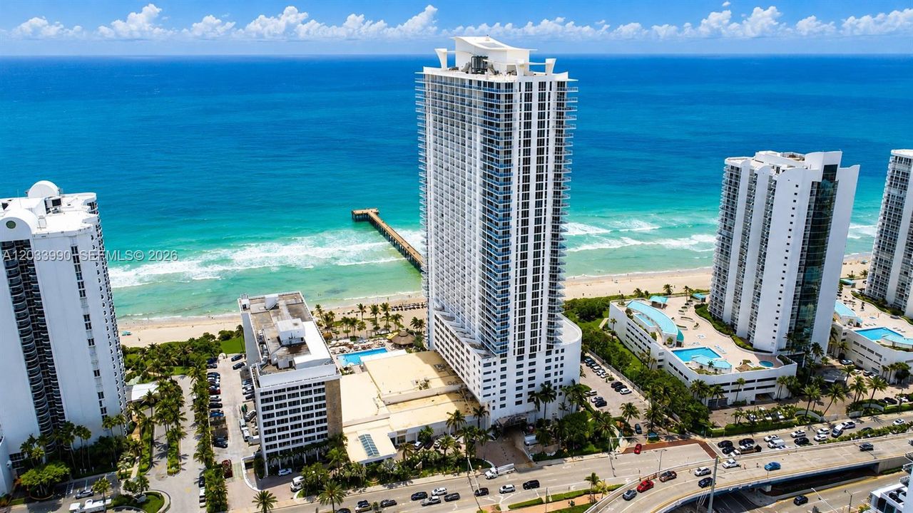 For Sale: $1,150,000 (2 beds, 2 baths, 1637 Square Feet)