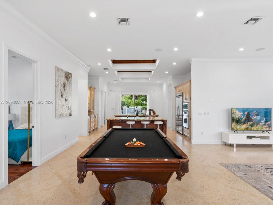For Sale: $1,999,999 (5 beds, 3 baths, 2020 Square Feet)