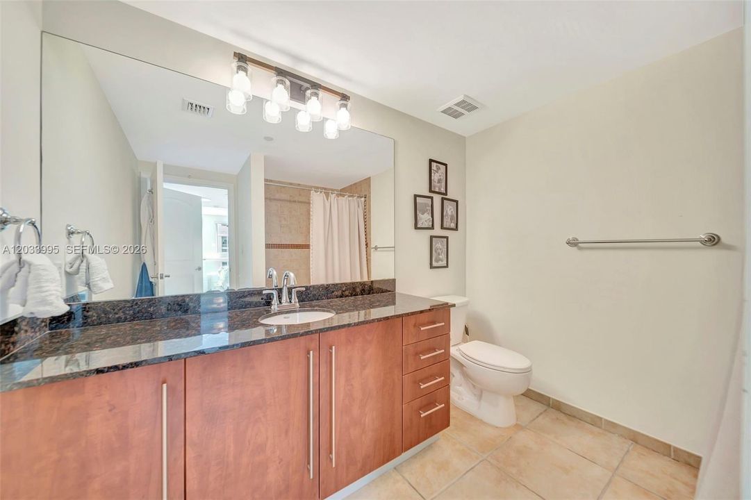 For Rent: $3,300 (2 beds, 2 baths, 1216 Square Feet)