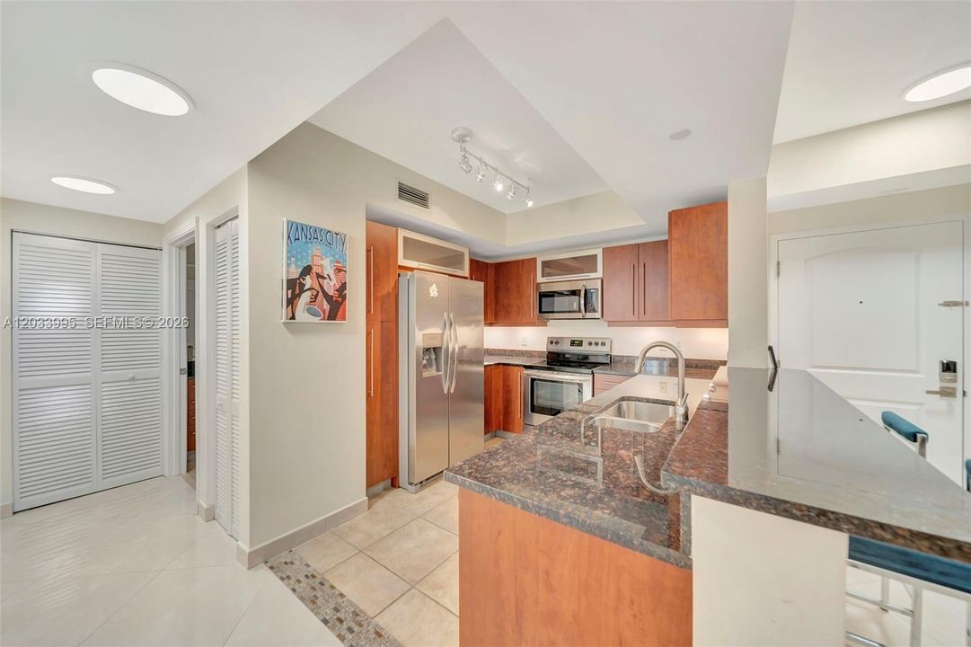 For Rent: $3,300 (2 beds, 2 baths, 1216 Square Feet)