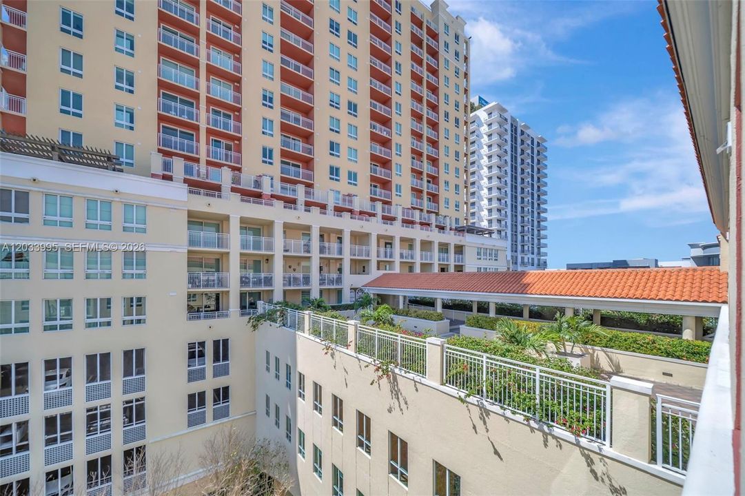 For Rent: $3,300 (2 beds, 2 baths, 1216 Square Feet)