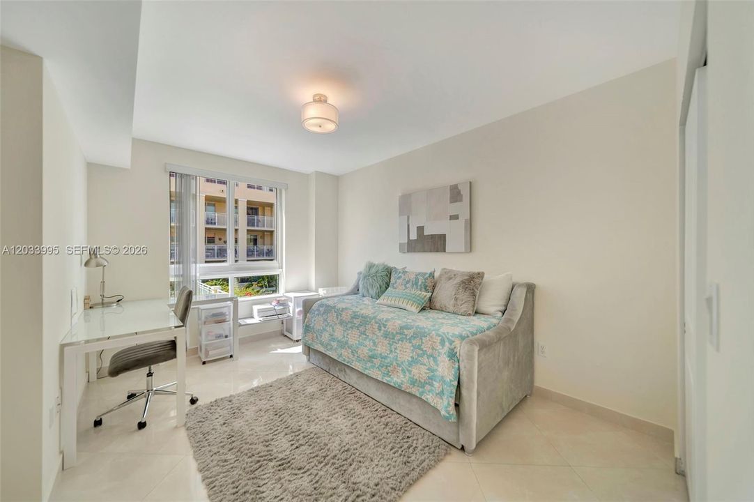 For Rent: $3,300 (2 beds, 2 baths, 1216 Square Feet)