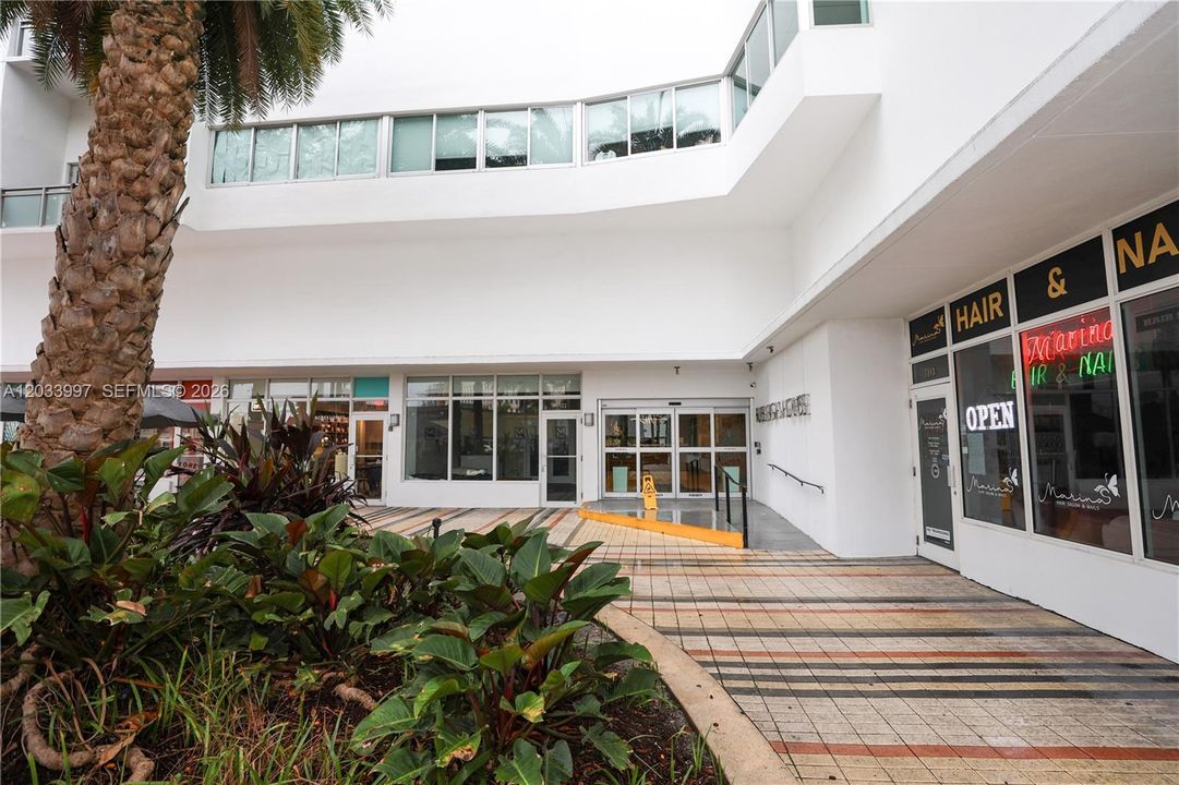 For Sale: $675,000 (2 beds, 2 baths, 1455 Square Feet)
