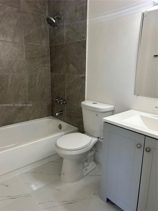 For Rent: $3,000 (3 beds, 3 baths, 1232 Square Feet)