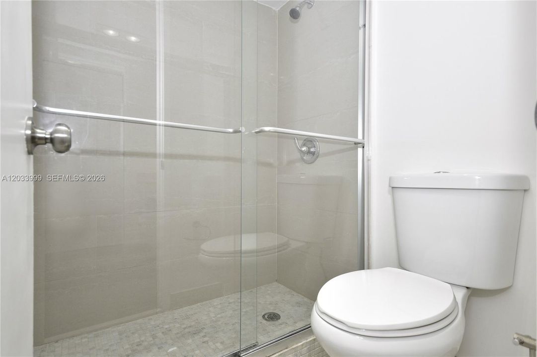 Master Suite 2Bathroom