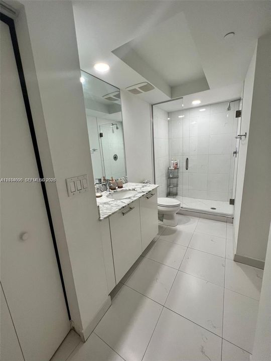 For Rent: $4,100 (2 beds, 2 baths, 1197 Square Feet)