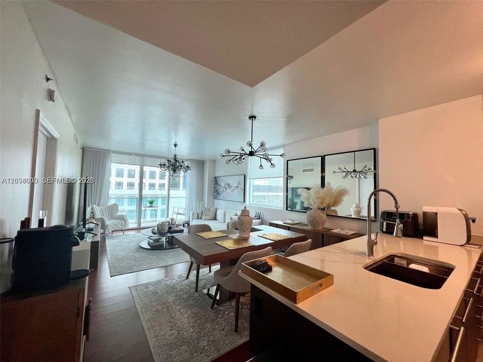 For Rent: $4,100 (2 beds, 2 baths, 1197 Square Feet)
