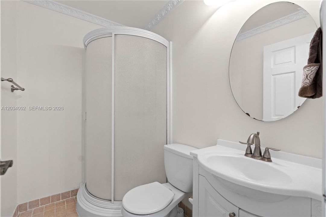 2nd Bathroom