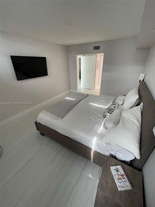 For Rent: $3,500 (1 beds, 1 baths, 775 Square Feet)