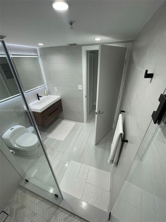 For Rent: $3,500 (1 beds, 1 baths, 775 Square Feet)