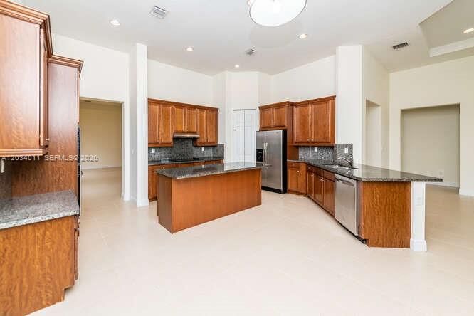 For Sale: $1,300,000 (4 beds, 3 baths, 3076 Square Feet)