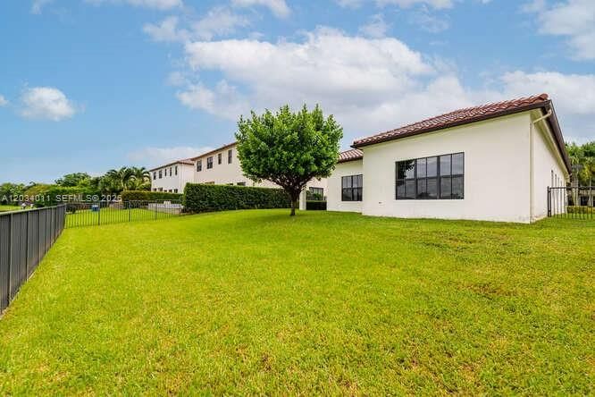 For Sale: $1,300,000 (4 beds, 3 baths, 3076 Square Feet)