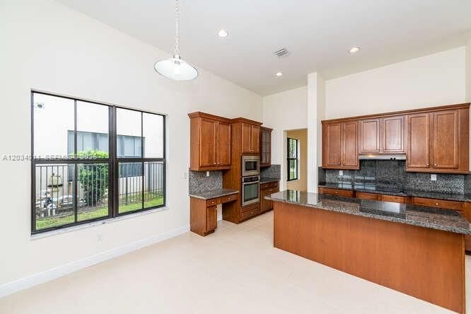 For Sale: $1,300,000 (4 beds, 3 baths, 3076 Square Feet)