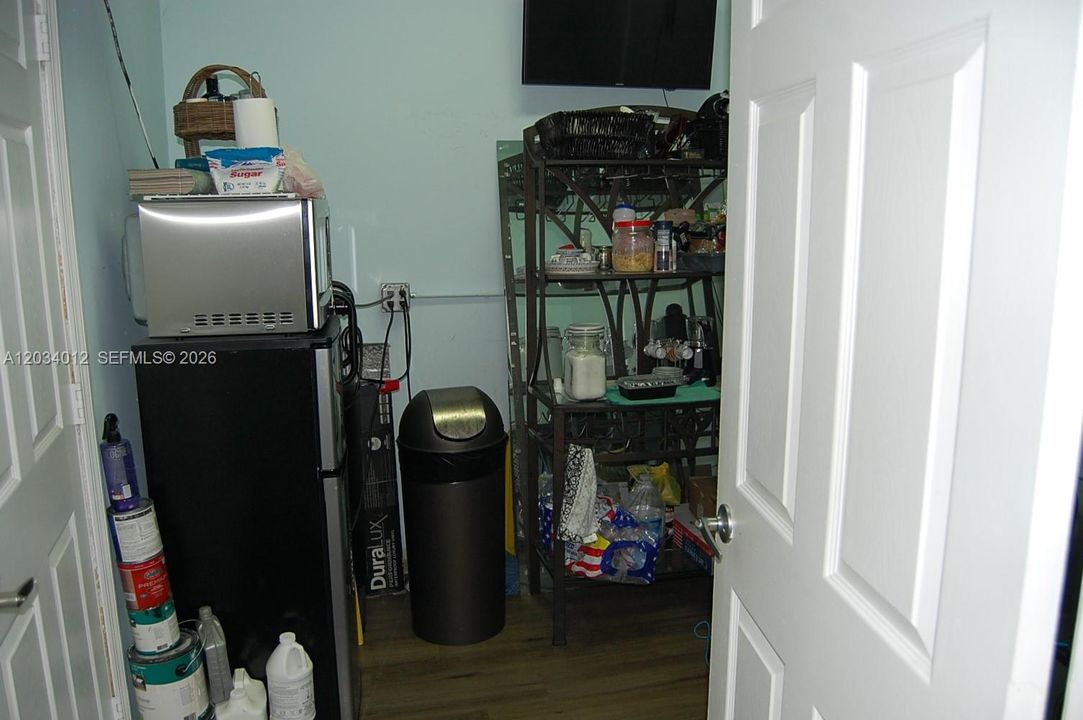 rear private room..cuarto privado