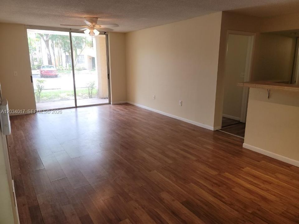 For Rent: $2,300 (3 beds, 2 baths, 0 Square Feet)