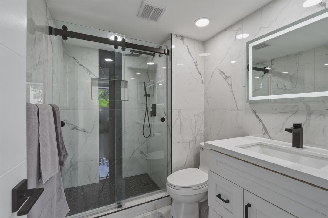 4 B Master Bathroom