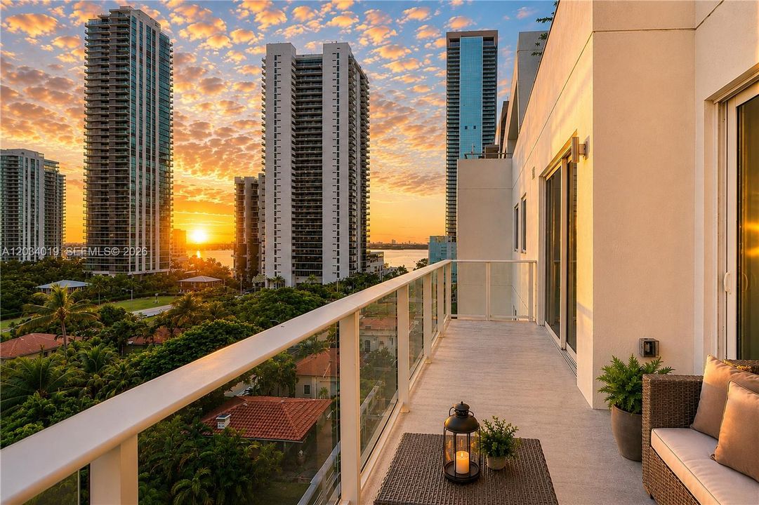En Venta: $479,000 (2 camas, 2 baños, 814 Pies cuadrados)