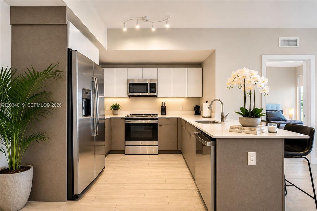 En Venta: $479,000 (2 camas, 2 baños, 814 Pies cuadrados)