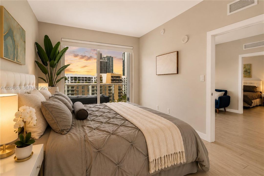 En Venta: $479,000 (2 camas, 2 baños, 814 Pies cuadrados)