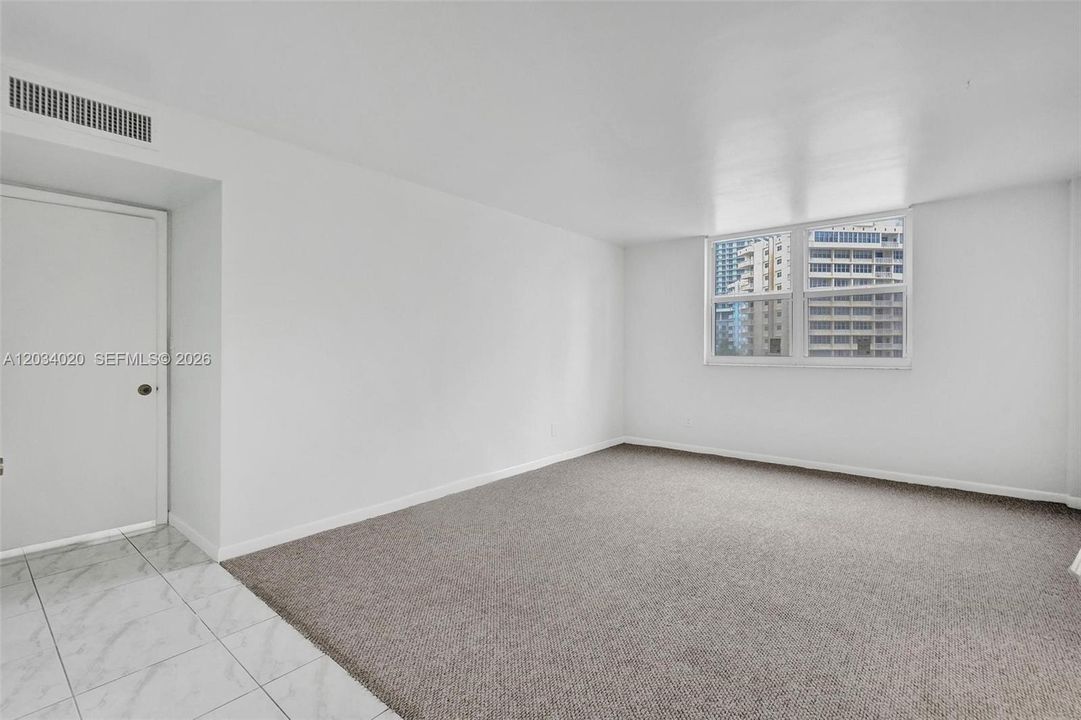 For Sale: $350,000 (2 beds, 2 baths, 1200 Square Feet)