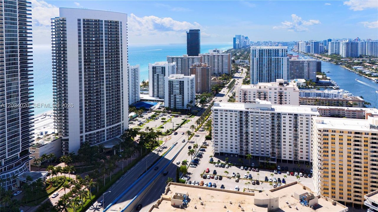 For Sale: $350,000 (2 beds, 2 baths, 1200 Square Feet)