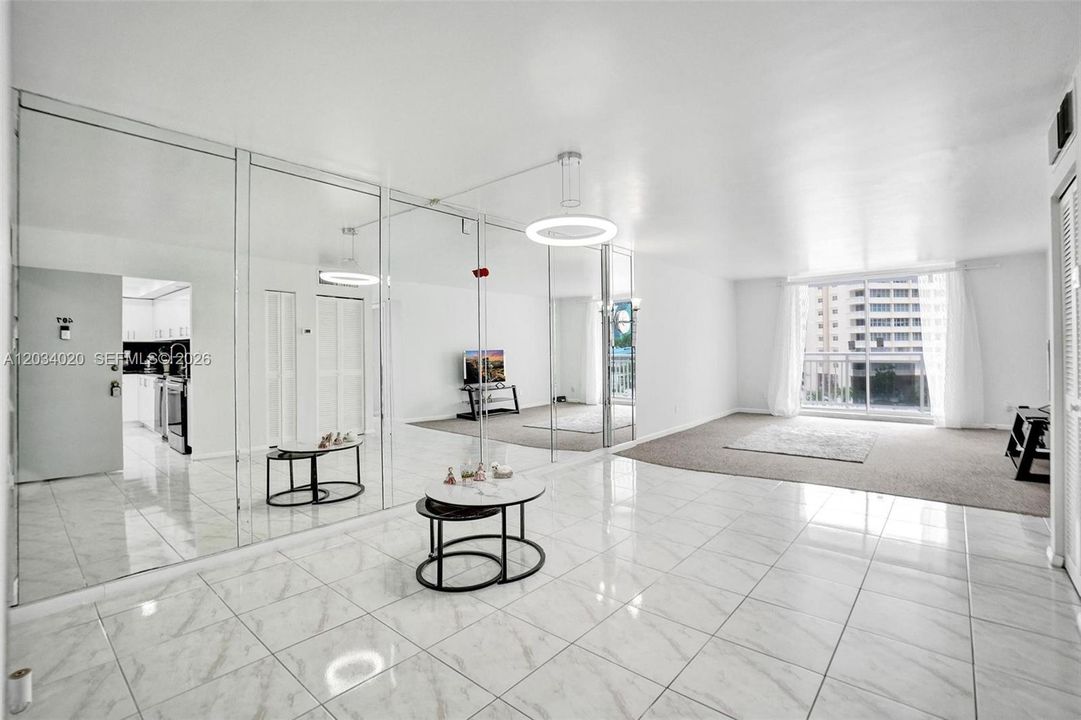 For Sale: $350,000 (2 beds, 2 baths, 1200 Square Feet)