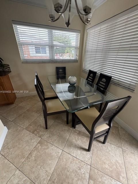 For Sale: $285,000 (2 beds, 1 baths, 1000 Square Feet)