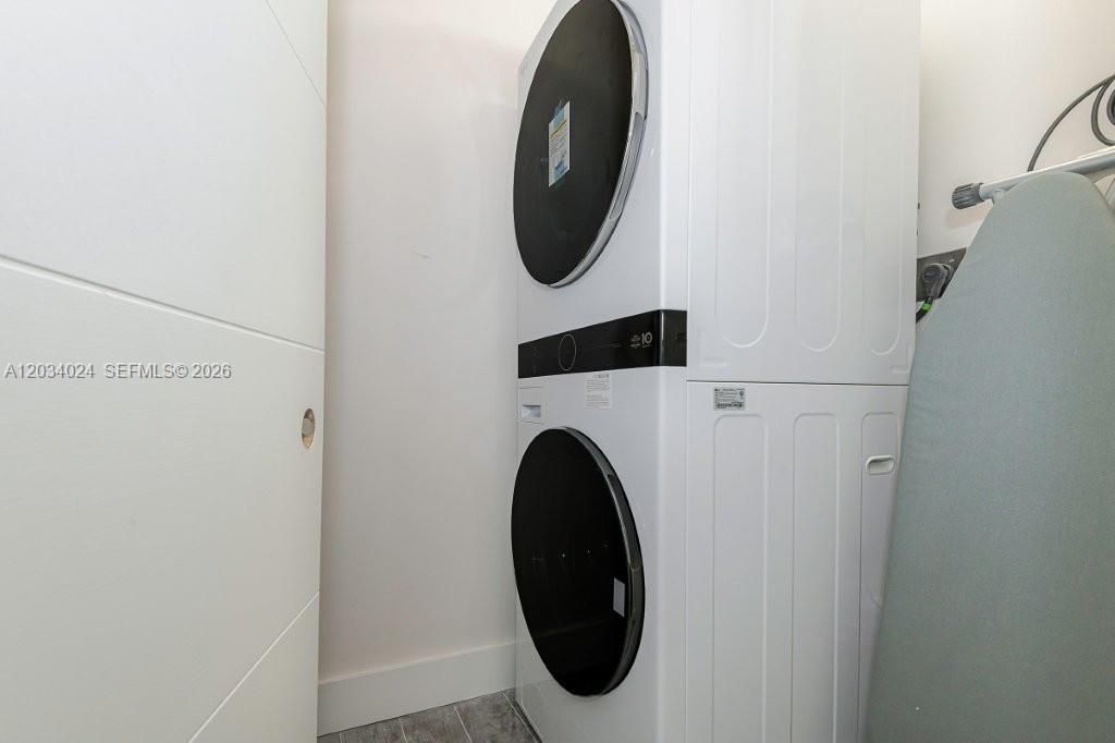For Rent: $11,900 (2 beds, 2 baths, 1180 Square Feet)