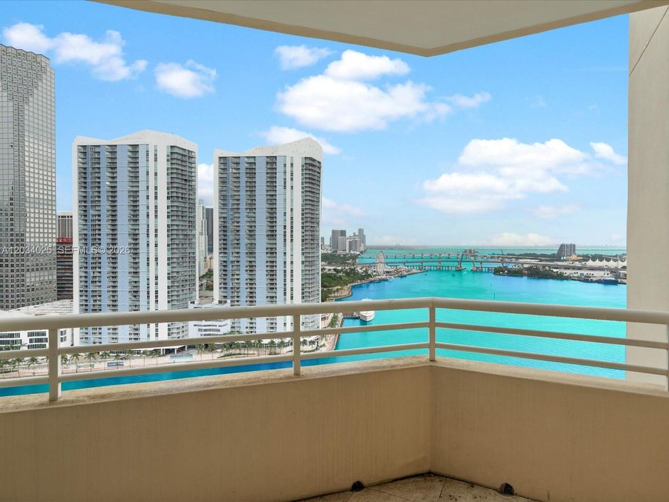 For Rent: $5,000 (2 beds, 2 baths, 1310 Square Feet)