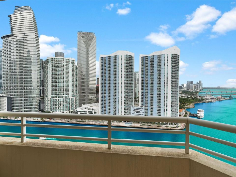 For Rent: $5,000 (2 beds, 2 baths, 1310 Square Feet)