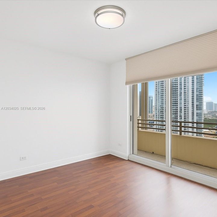 For Rent: $5,000 (2 beds, 2 baths, 1310 Square Feet)
