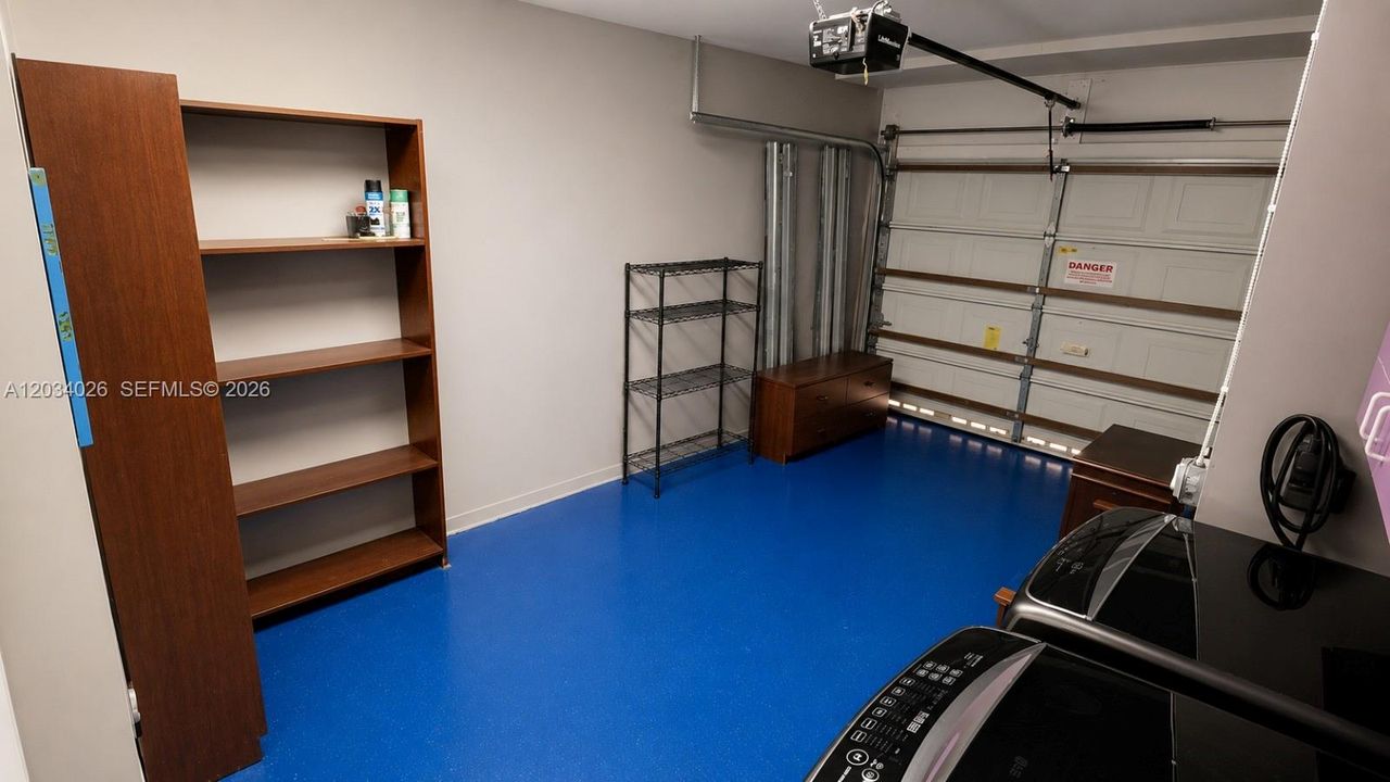 En Venta: $599,000 (4 camas, 2 baños, 1926 Pies cuadrados)