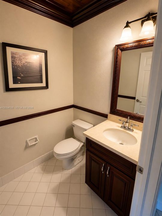 En Venta: $599,000 (4 camas, 2 baños, 1926 Pies cuadrados)