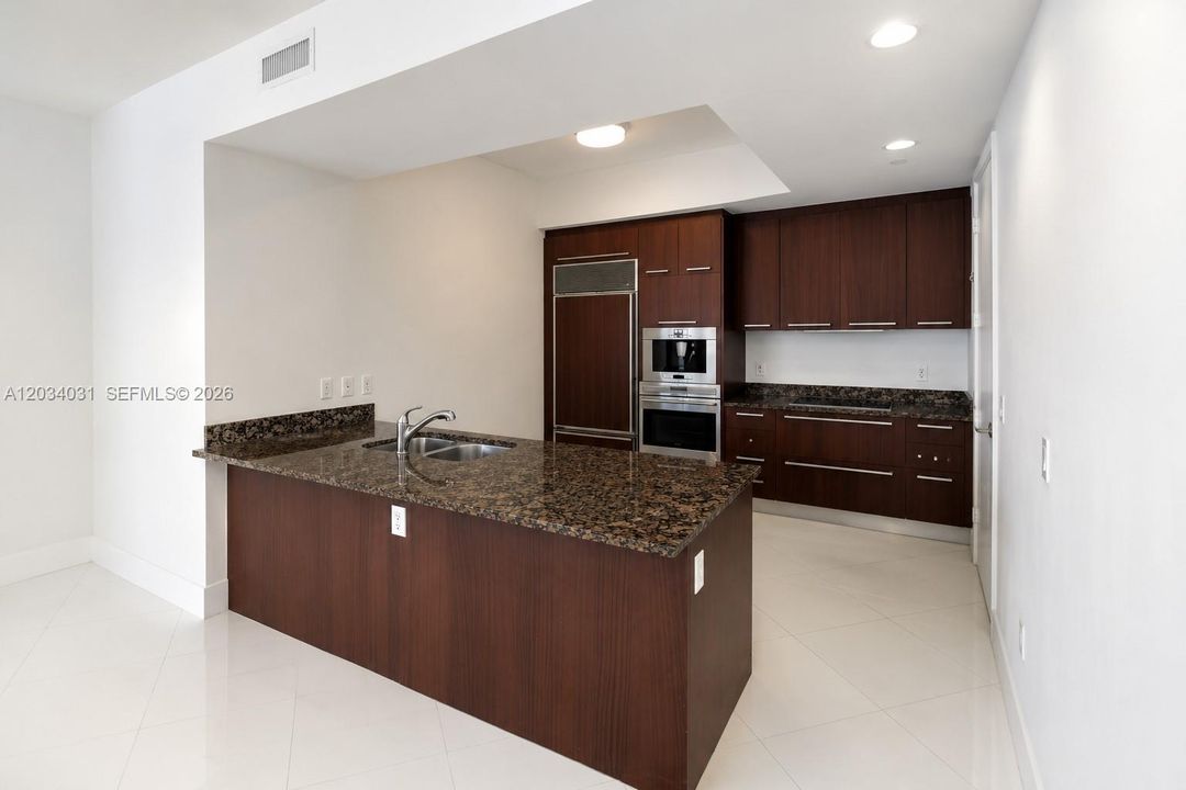 For Sale: $1,365,000 (2 beds, 2 baths, 1847 Square Feet)