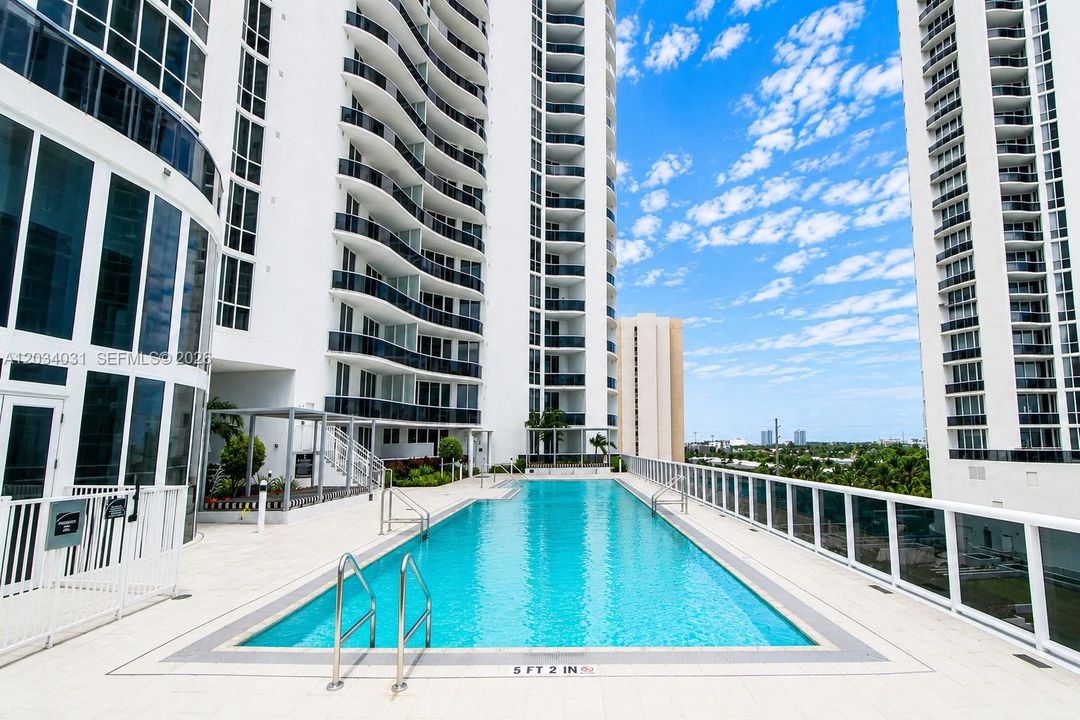 For Sale: $1,365,000 (2 beds, 2 baths, 1847 Square Feet)