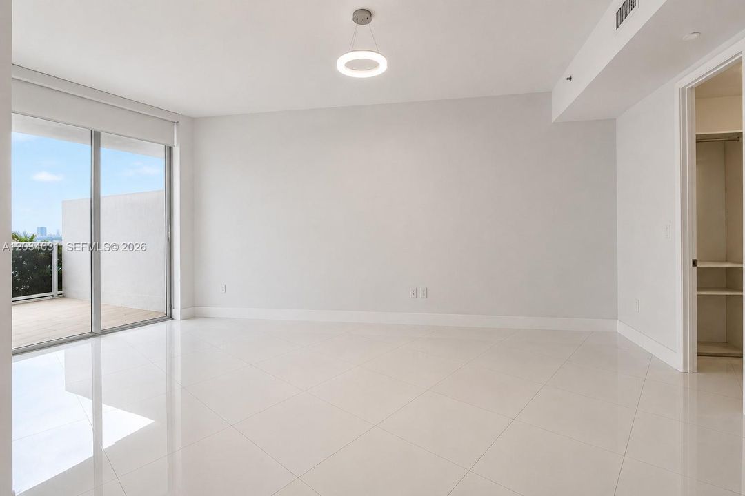 For Sale: $1,365,000 (2 beds, 2 baths, 1847 Square Feet)