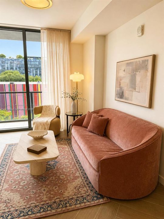 В аренду: $4,700 (1 спален, 1 ванн, 638 Квадратных фут)