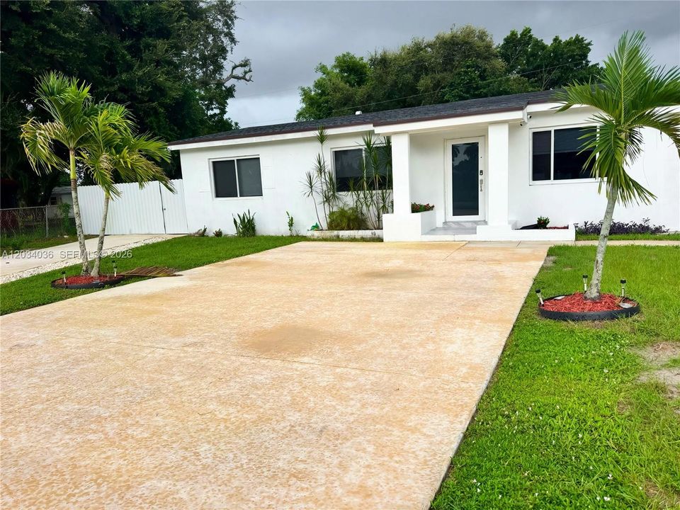 En Renta: $3,400 (3 camas, 2 baños, 988 Pies cuadrados)