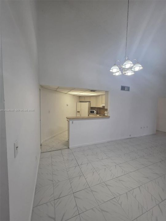 В аренду: $2,450 (2 спален, 2 ванн, 1000 Квадратных фут)