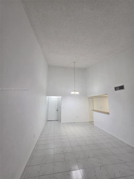 В аренду: $2,450 (2 спален, 2 ванн, 1000 Квадратных фут)