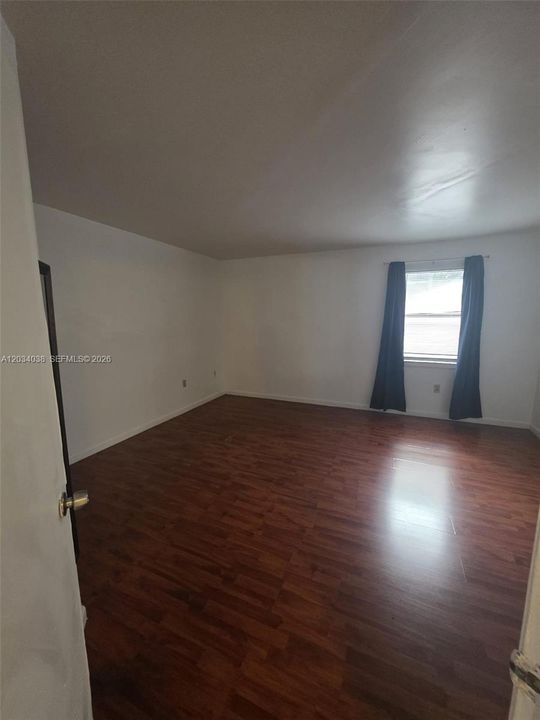 В аренду: $2,450 (2 спален, 2 ванн, 1000 Квадратных фут)