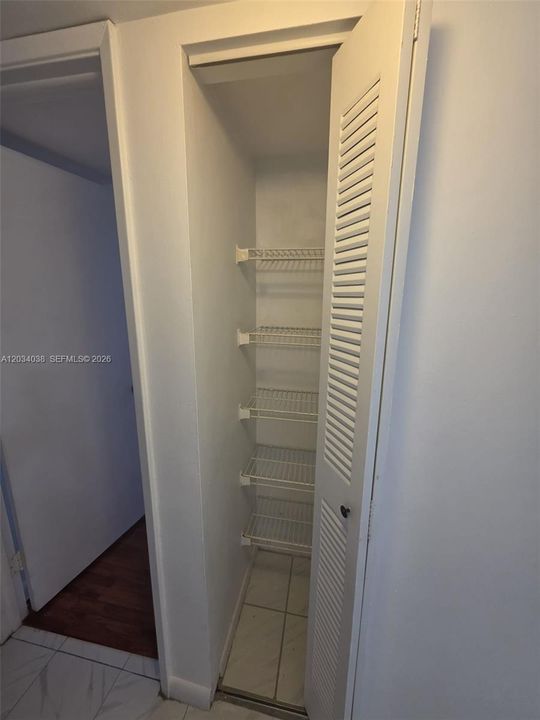 В аренду: $2,450 (2 спален, 2 ванн, 1000 Квадратных фут)
