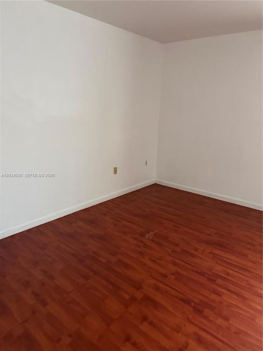 В аренду: $2,450 (2 спален, 2 ванн, 1000 Квадратных фут)