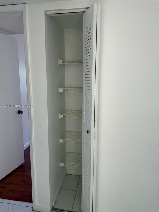 В аренду: $2,450 (2 спален, 2 ванн, 1000 Квадратных фут)