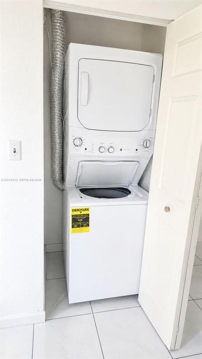 В аренду: $2,950 (3 спален, 2 ванн, 1378 Квадратных фут)